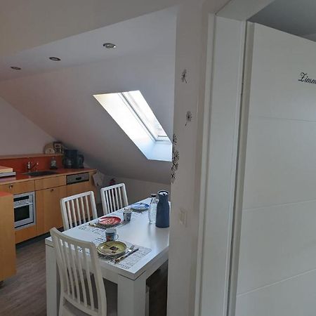 Helle Wohnung Mit Zwei Schlafzimmern Eching  エクステリア 写真