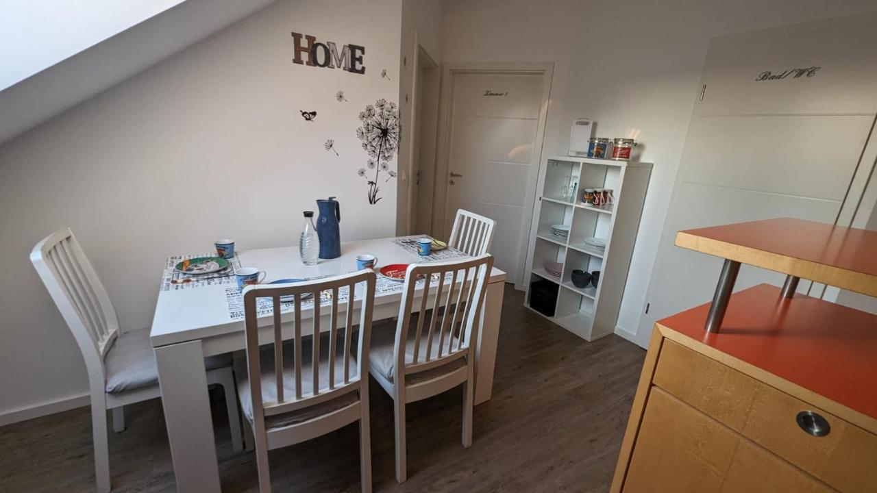 Helle Wohnung Mit Zwei Schlafzimmern Eching  エクステリア 写真